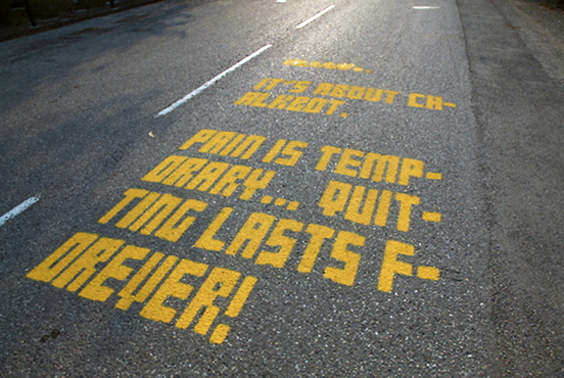 Illustration for article titled Chalkbot Pneumatically Sprays 100,000 Graffiti Messages During Tour De France
